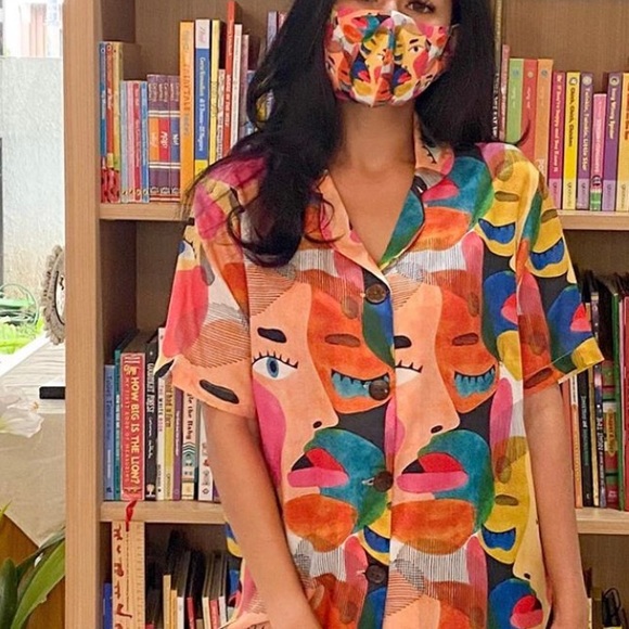 NEW Matching Set Blouse and Mask - Picture 2 of 3